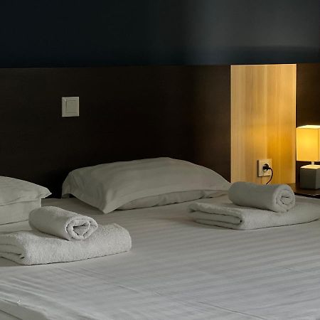 Tourasia Hotel Бишкек Экстерьер фото