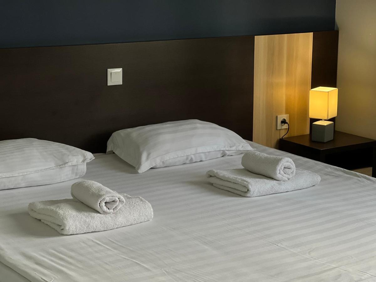 Tourasia Hotel Бишкек Экстерьер фото