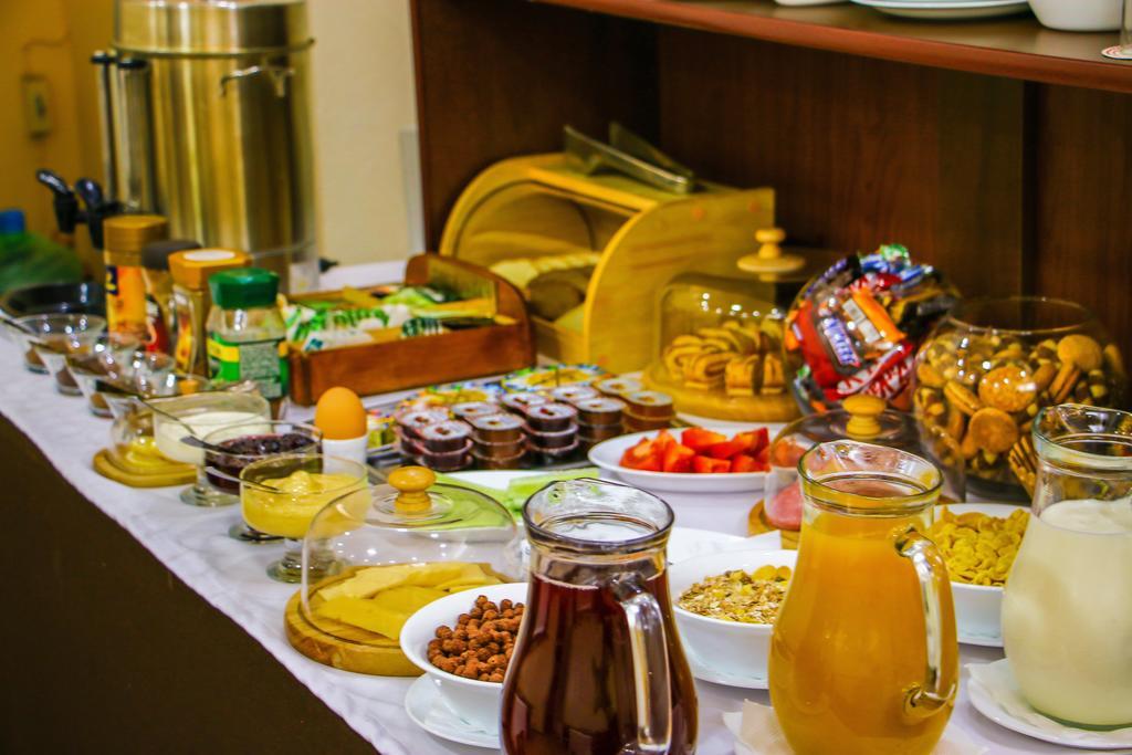 Tourasia Hotel Бишкек Экстерьер фото