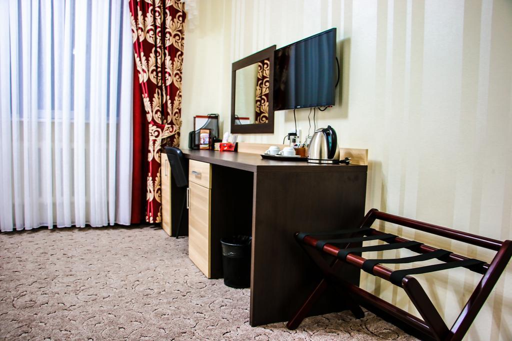 Tourasia Hotel Бишкек Номер фото