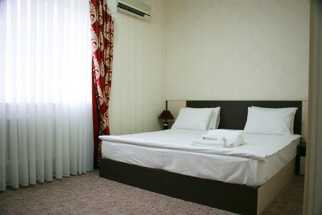 Tourasia Hotel Бишкек Номер фото
