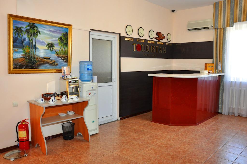 Tourasia Hotel Бишкек Экстерьер фото