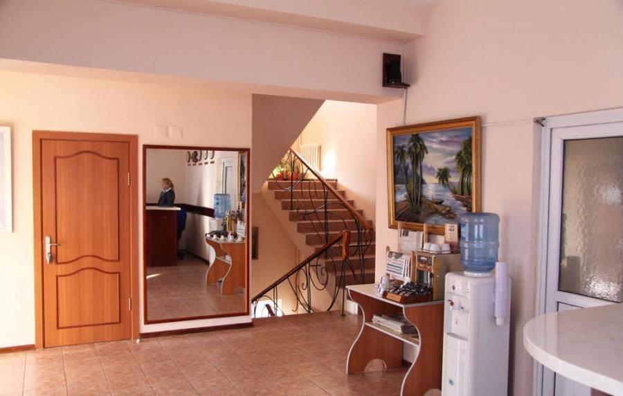 Tourasia Hotel Бишкек Экстерьер фото