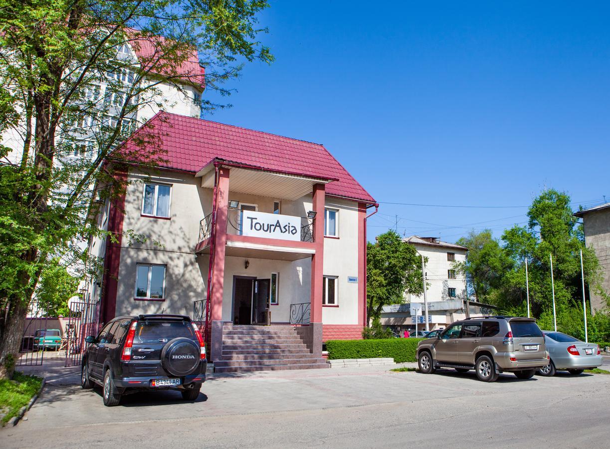 Tourasia Hotel Бишкек Экстерьер фото