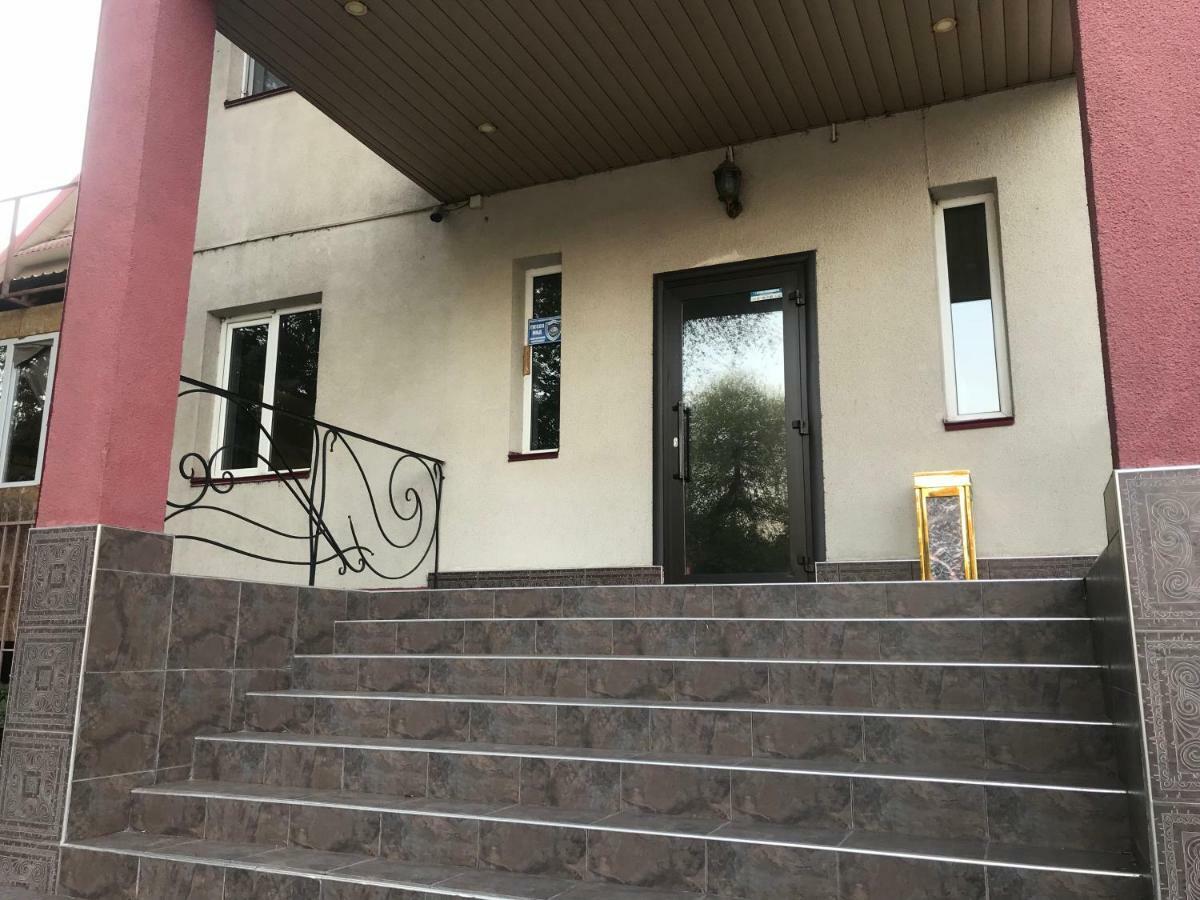 Tourasia Hotel Бишкек Экстерьер фото